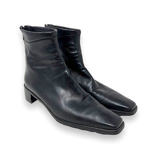 Stuart Weitzman soft leather low heel boots size 9 black